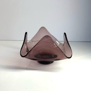 Vintage Viking Glass Amethyst Handkerchief Bowl